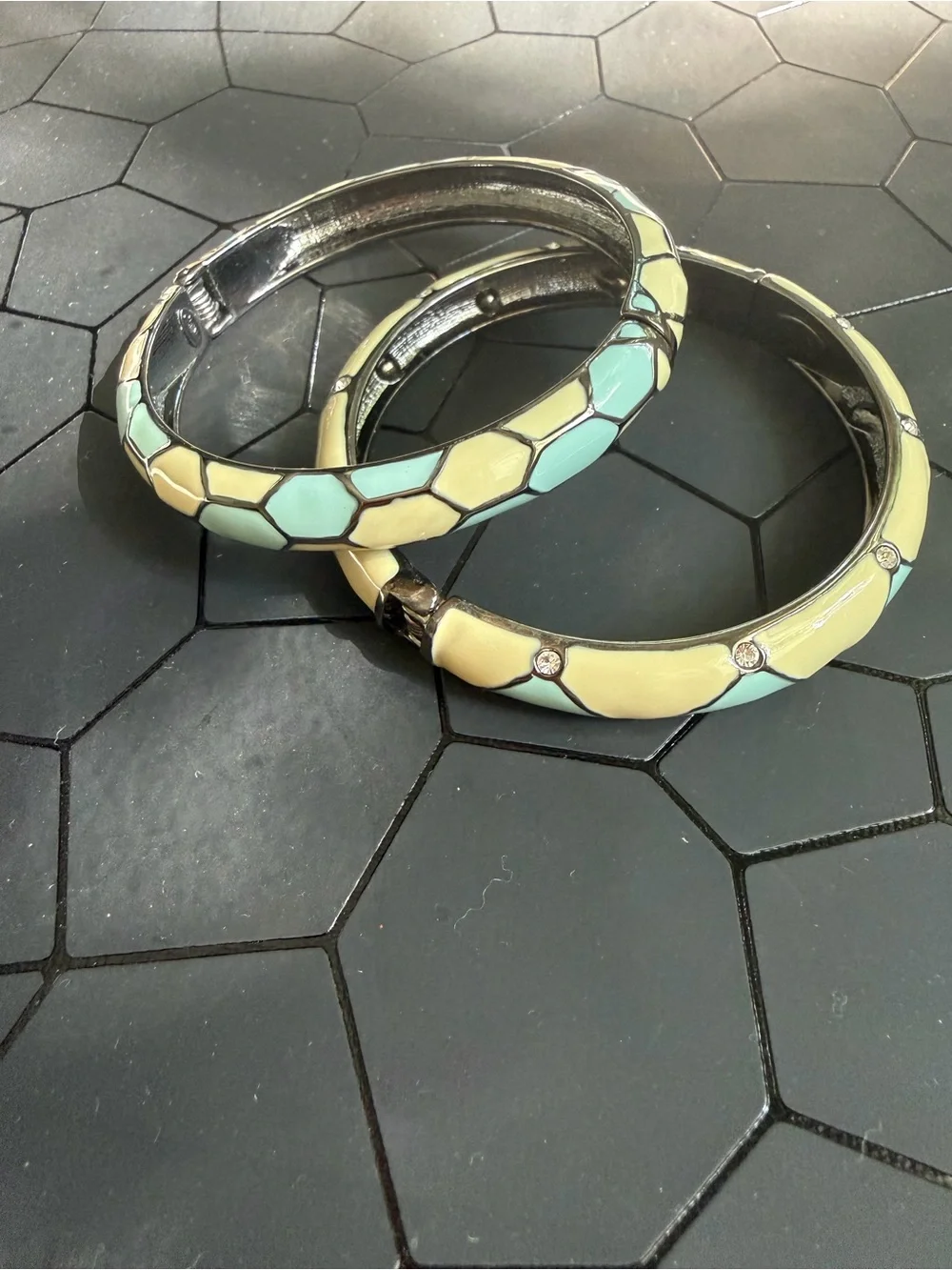 Joan Rivers Classic Collection 1990s Vintage Hinged Enamel Bangle Bracelets 2